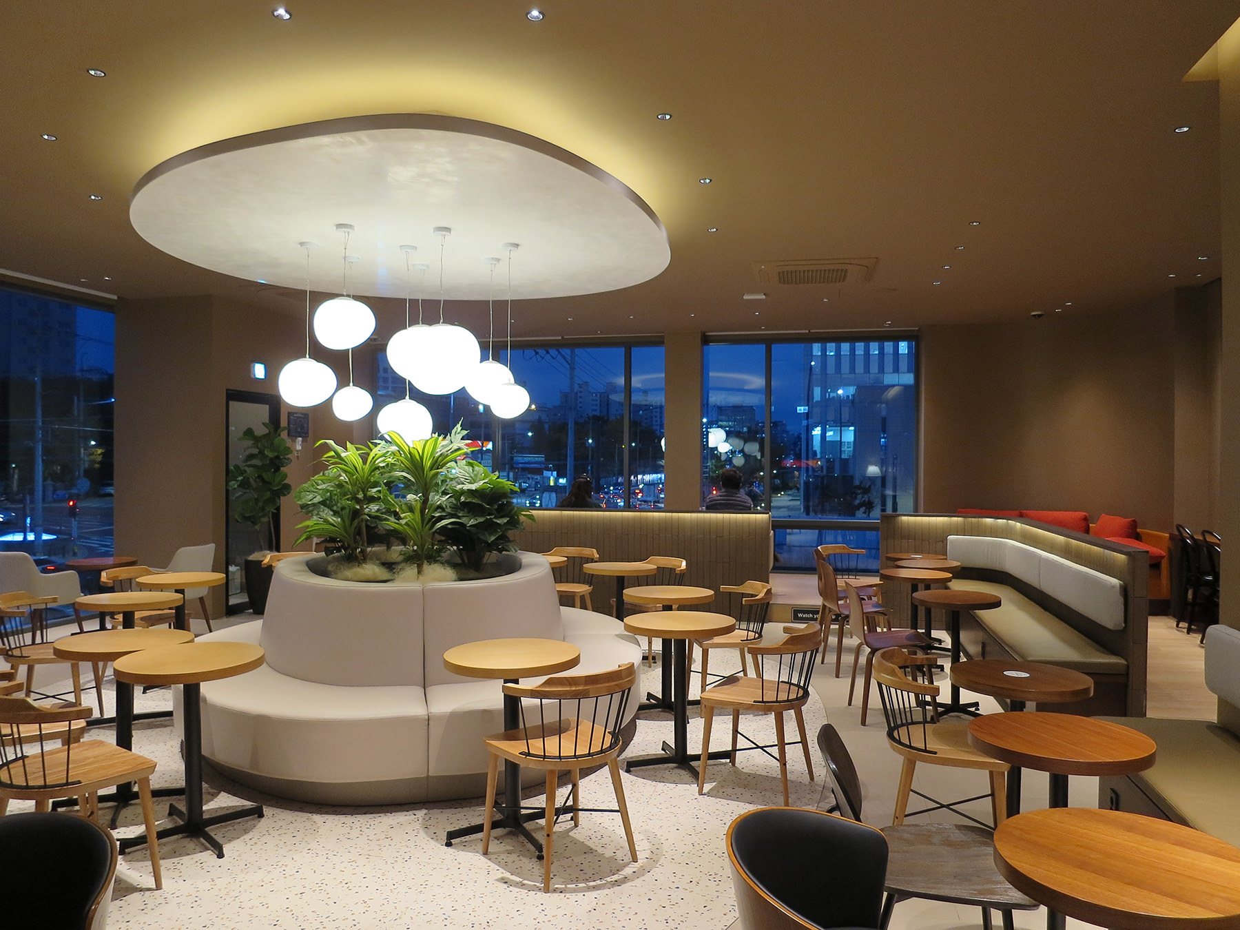 No.164  Paul Bassett Gangseo Magok DT店 韓国