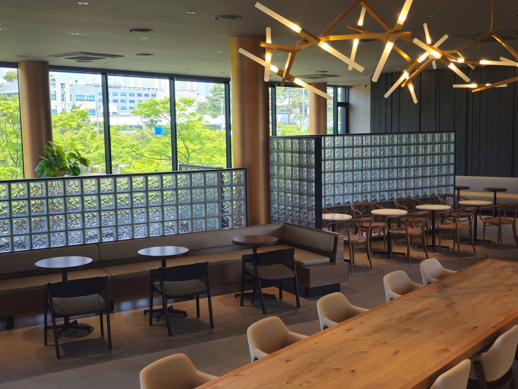 No.204  Paul Bassett Incheon Songdo DT店 韓国