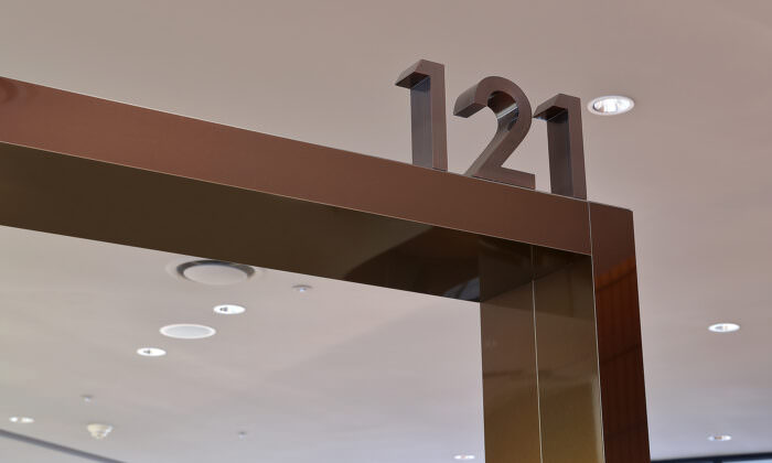 No.121 Paul Bassett Times Square