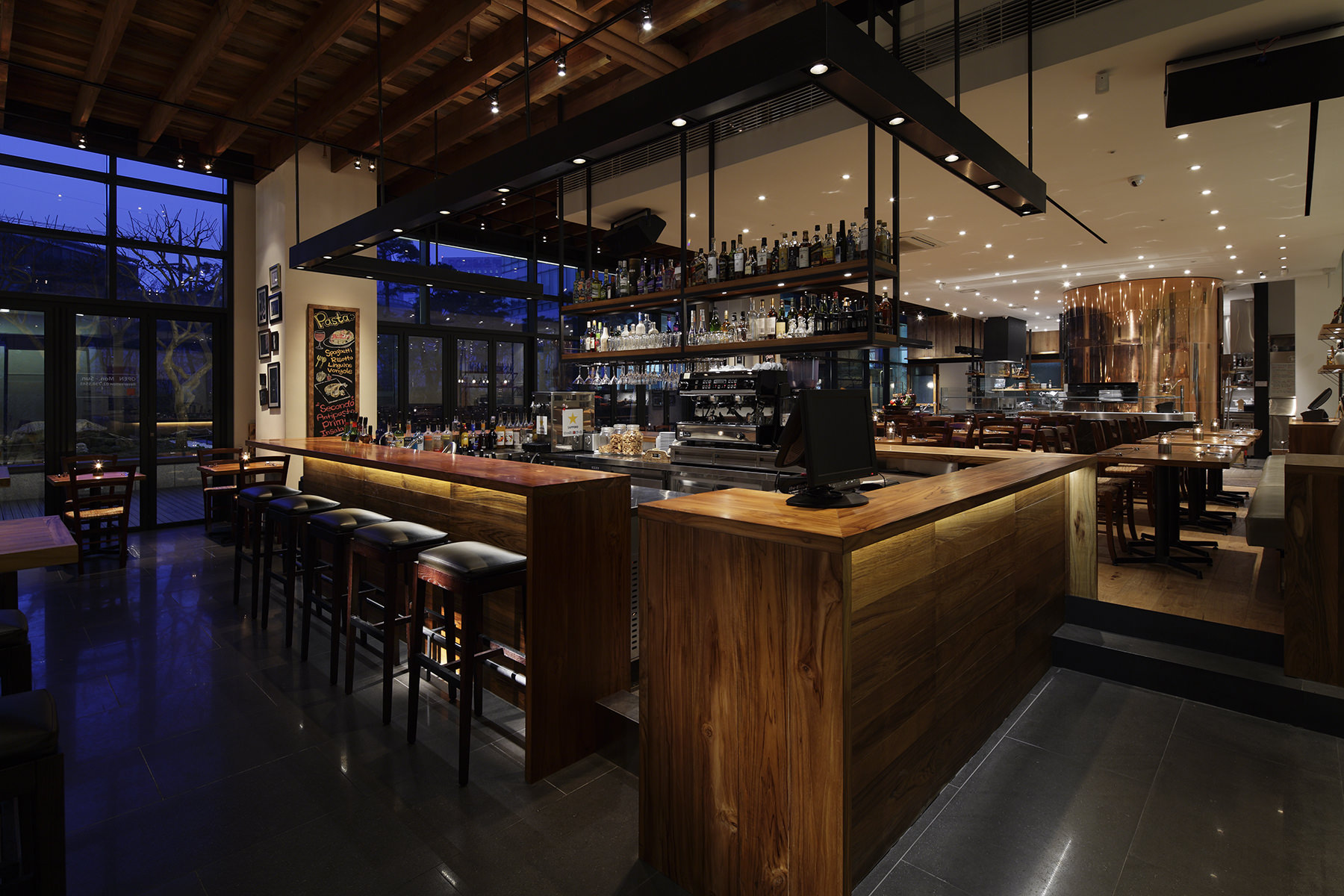 The Kitchen Salvatore & BAR Somerset 韓国