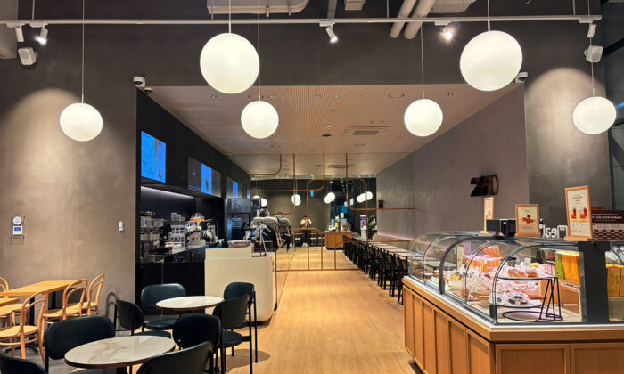 No.220 Paul Bassett Seolleung station